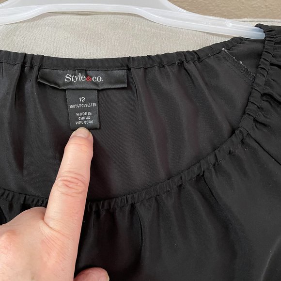 Women's Blouse - Picture 2 of 2